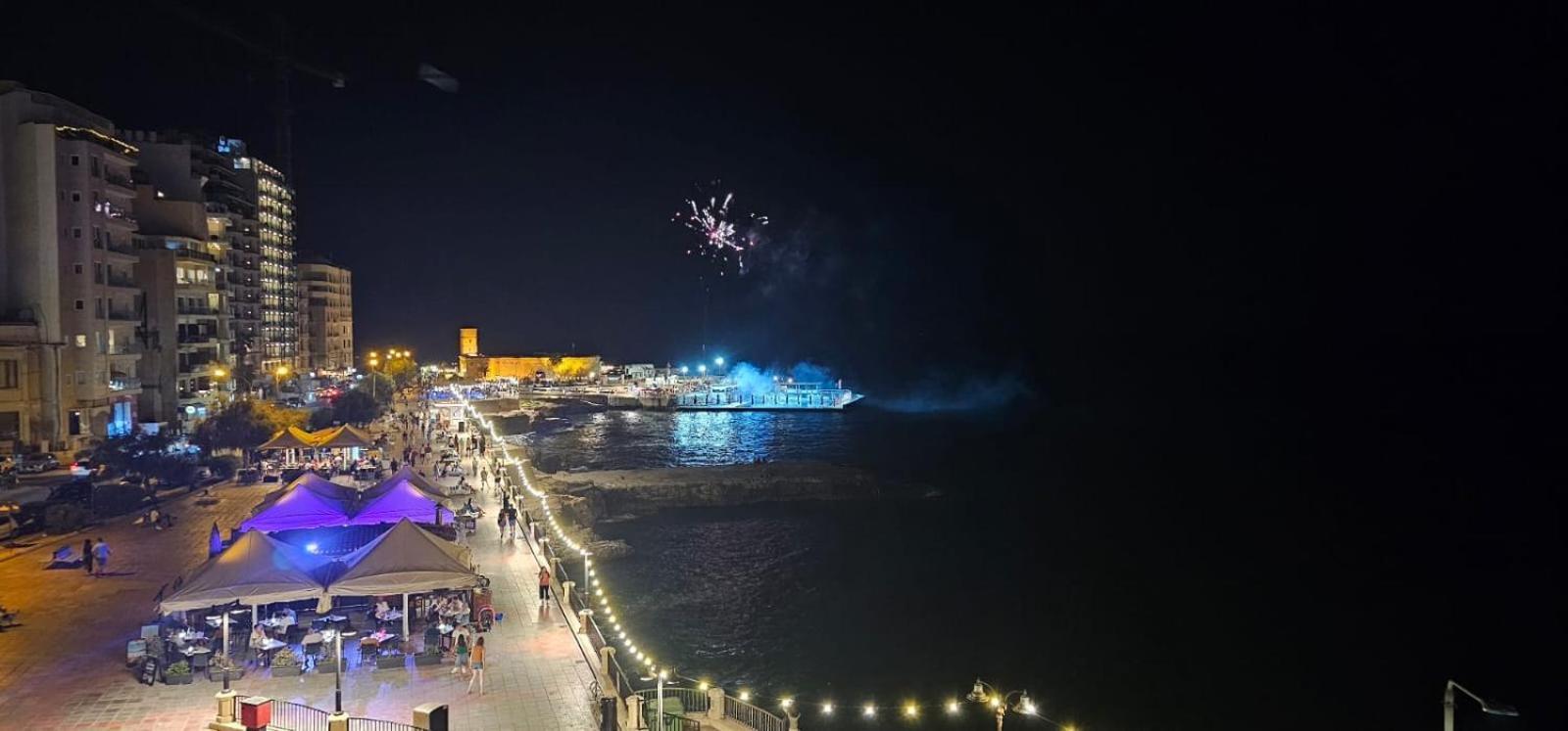 Rooftop St Julians E1 Апартаменты Сент Джулианс