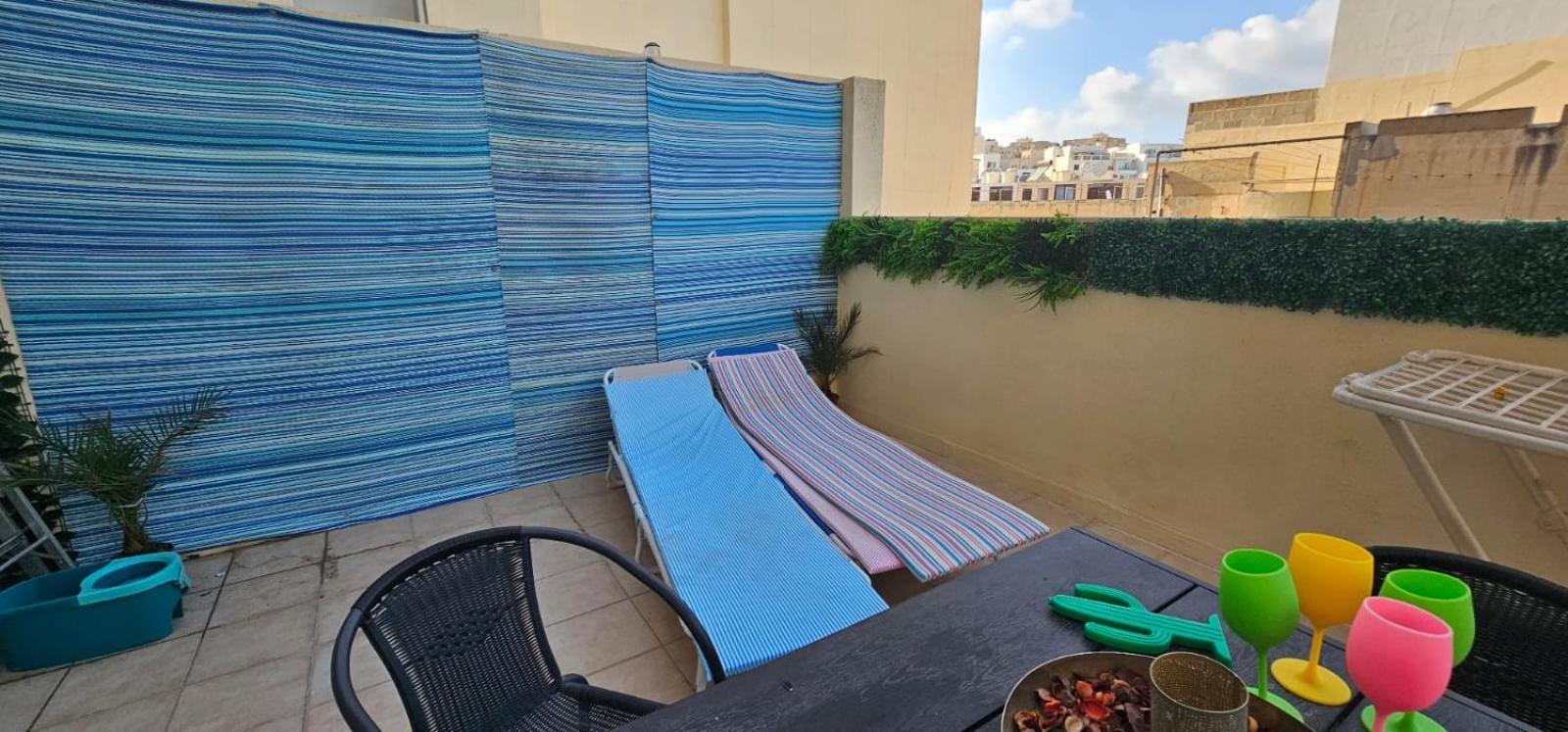 Rooftop St Julians San Ġiljan